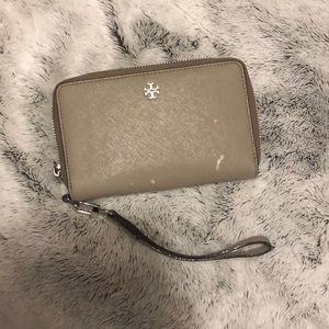 Authentic Tory Burch wristlet wallet